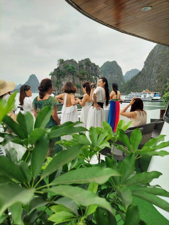 Dragon Hotel Ha Long Luaran gambar